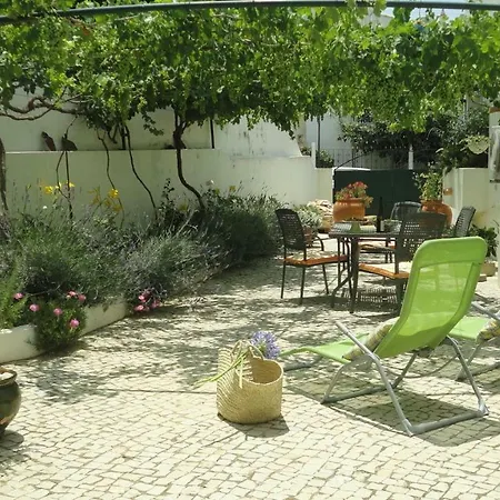 Do Vale-apt East * Portimão